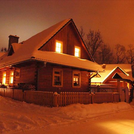 Villa Dvor Magduska Osturna Exterior foto